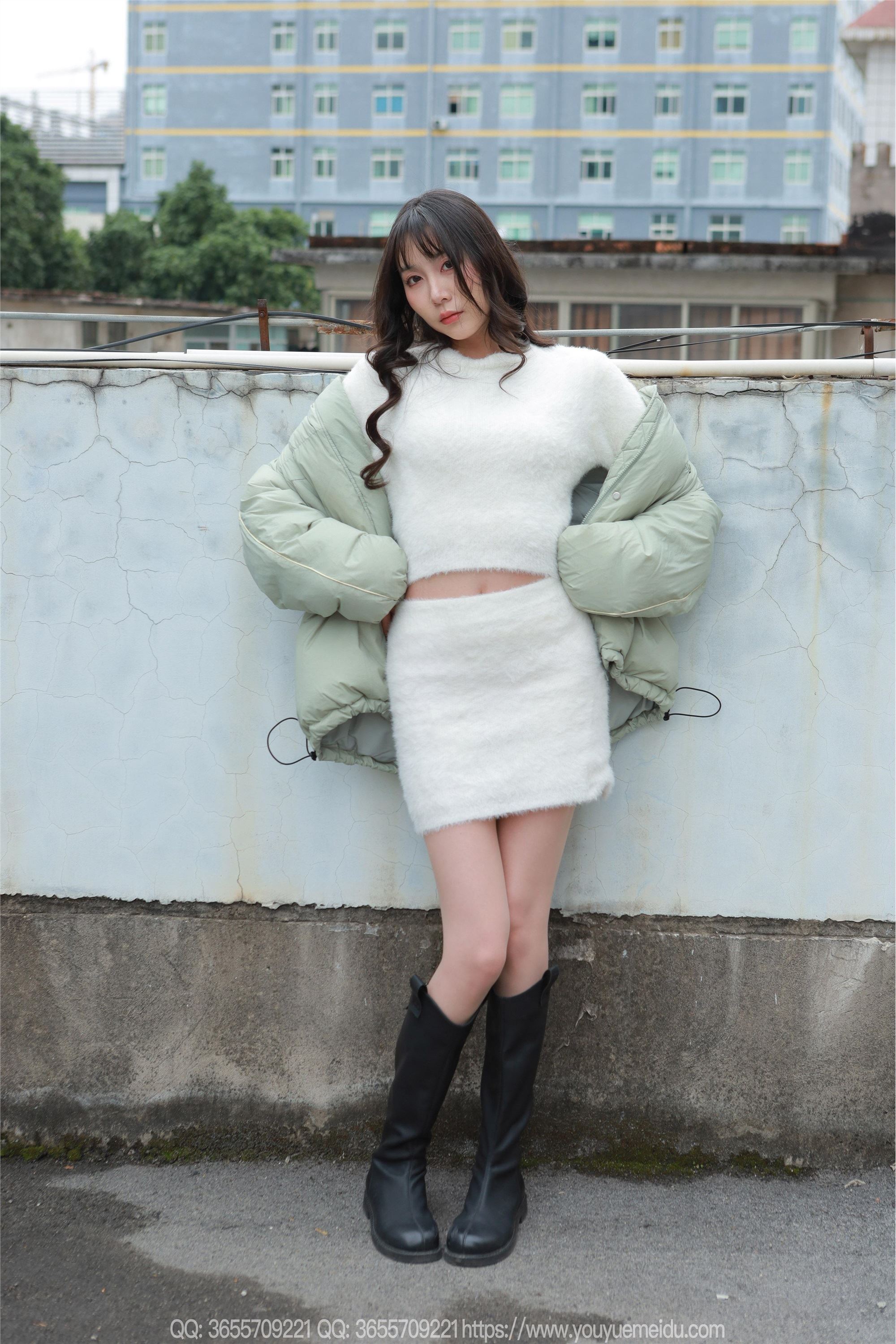 IESS异思趣向  2025.04.02 丝享家 2017 团团《长靴包臀裙（上）》